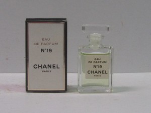 Chanel No 19 | eBay