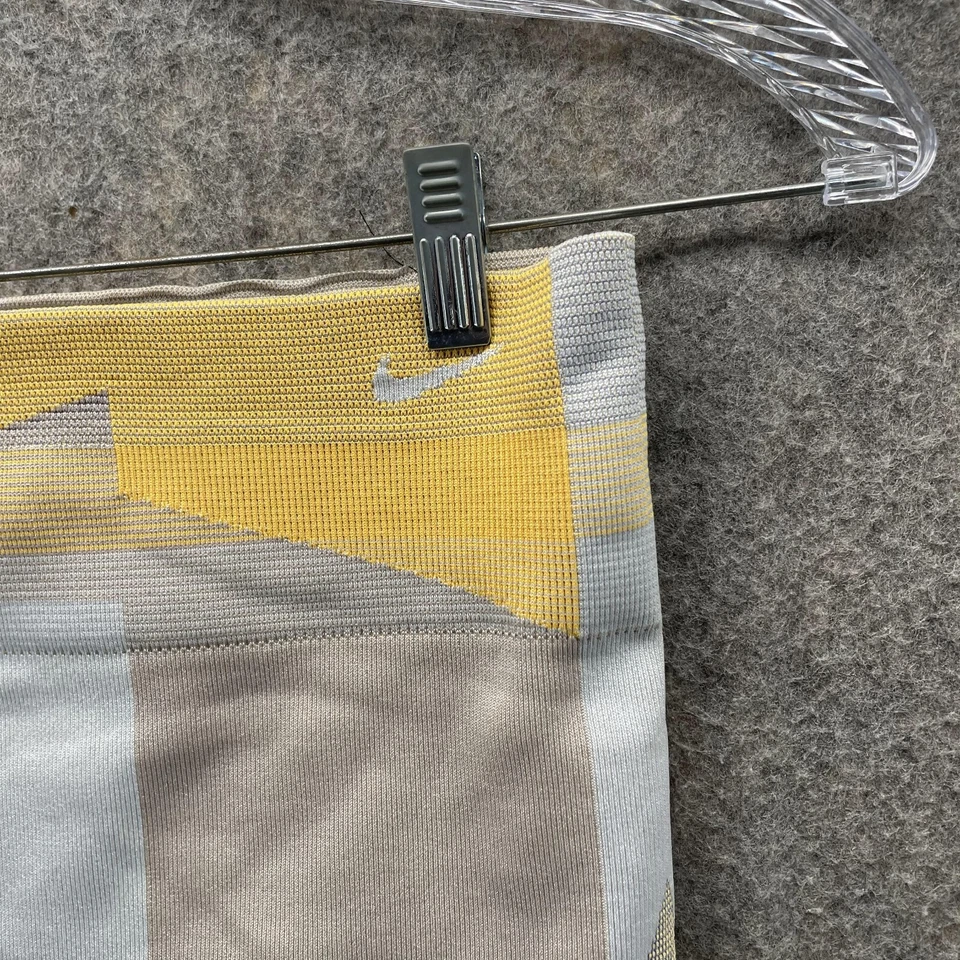 Nike Pantalones Cortos Mujeres Pequeños Caqui Amarillo Leggings Atléticos Dri fit Gimnasio Pantalones Elásticos Foto 2 de 4