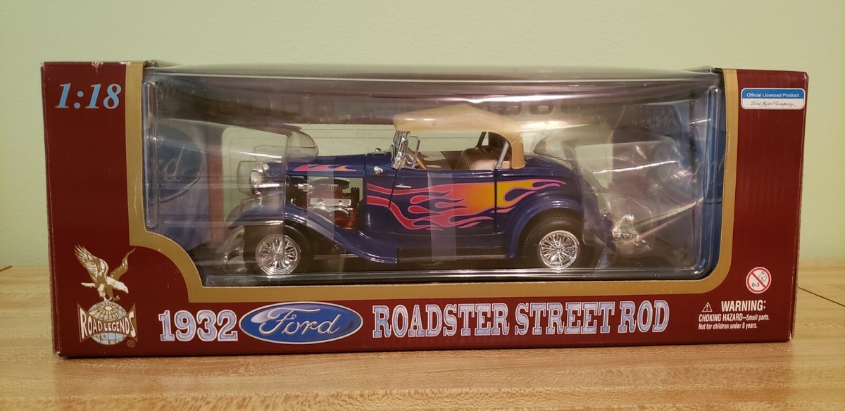 1932 Ford Roadster Full Fender Street Rod - 1:18 scale - New