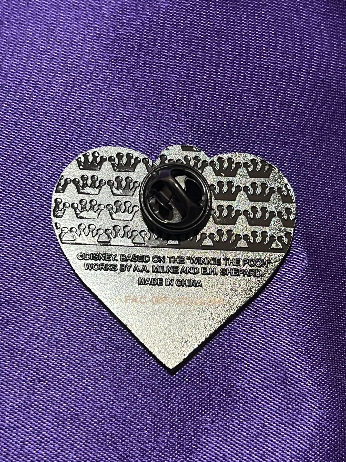 Kanga & Roo - Winnie The Pooh Hug Heart Blind Box Pin - NEW