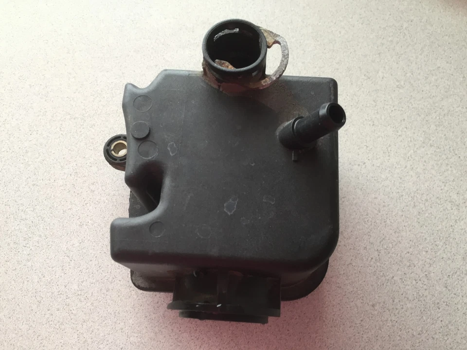 Mercedes-Benz E320 W210 1998-2002 ~ bomba de dirección asistida tanque de aceite ~ pieza OEM Foto 3 de 4