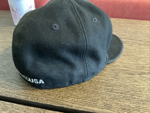 DC Shoes Skate New Era Hat Cap BLACK With White Logo - Sz 7 3/8 - Picture 8 of 17