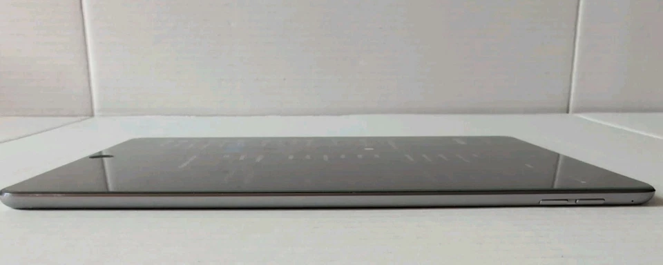 Apple iPad Air 2 A1566 64 GB, Wi-Fi, 9,7 pulgadas - Palera1n Jail Break Capaz Foto 3 de 4