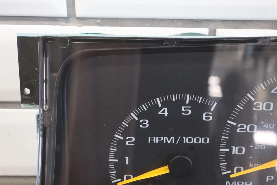 95-99 Chevy GMC GMT400 7.4L 454 Speedometer Cluster Tested 212K 16207735 - Image 2 of 4