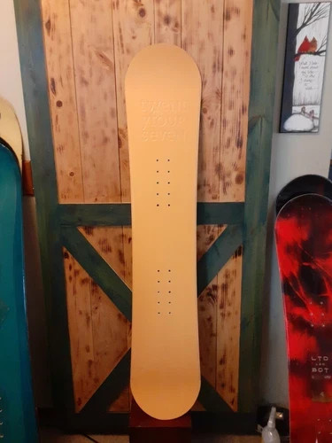 24/7 snowboard 135 cm