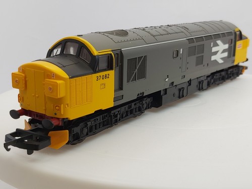 Lima L205171 Class 37 Diesel 37082 in Railfreight Grey - Boxed Tested Immaculate - Picture 6 of 10