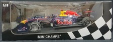 MINICHAMPS 1/18 Renault RB7 Sebastian Vettel Japan GP 2011