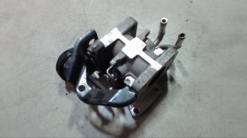 Regelklappe Abgasrückführungsventil AGR Ventil 03G131063E VW Touran 1.9 TDI Bj