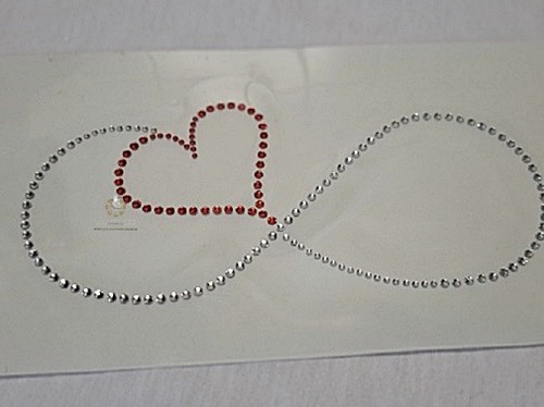 Tableau à repasser strass signe d'infini avec coeur environ 17 x 8 cm boîte en carreaux - Photo 1/2