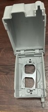 TAYMAC While In Use Weatherproof Cover: Die-Cast Metal, 2 3/4 in Dp, Vertical, G