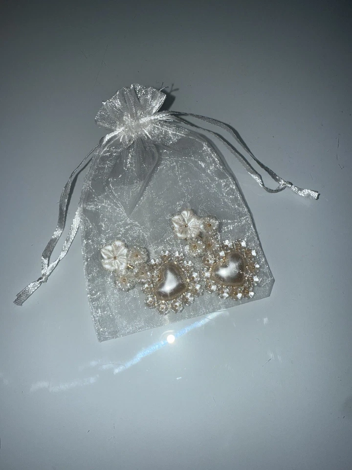 "Pendientes colgantes de corazón con racimo floral de arrecife rosa - declaración de perlas acrílicas de 2""" Foto 4 de 4