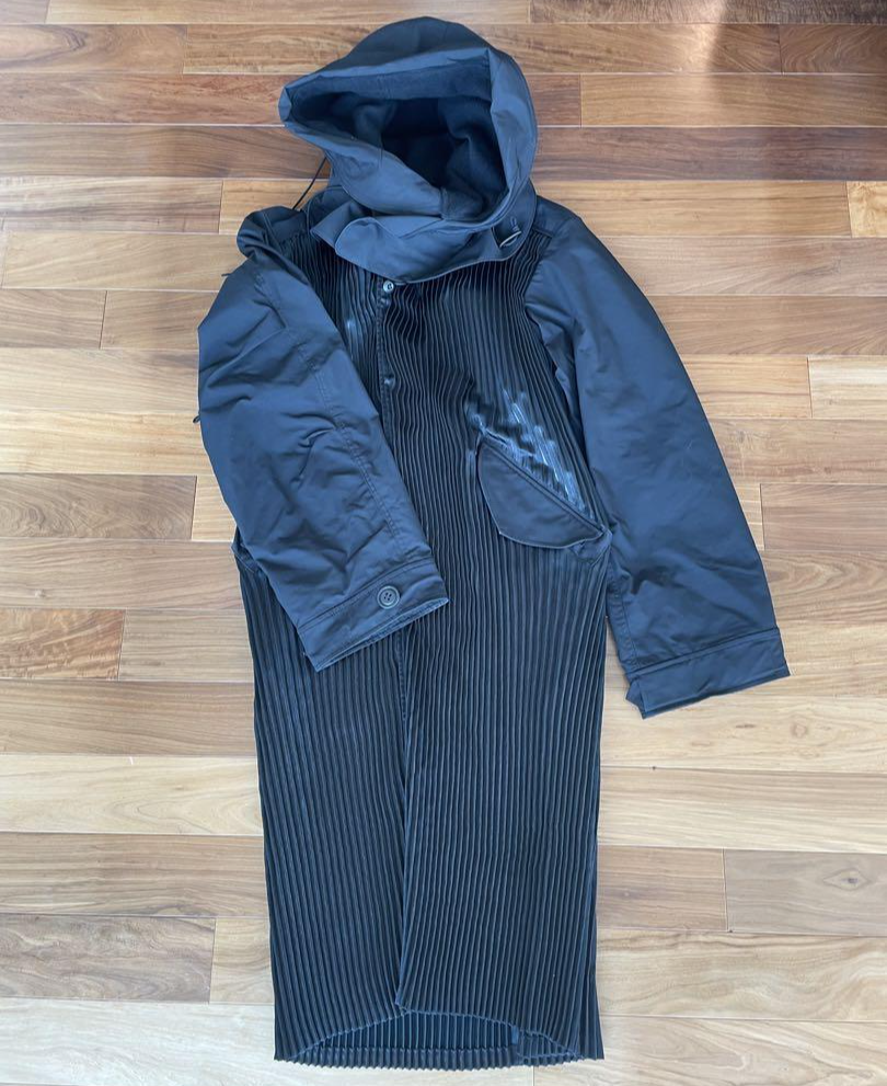 JUNYA WATANABE COMME des GARCONS プリーツコート Junya Watanabe Comme des Garcons pleated coat in black and
