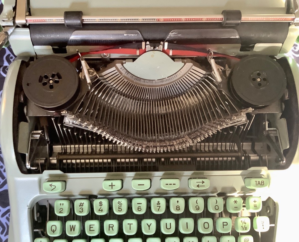 Hermes 3000 Vintage Portable Typewriter in Case Switzerland Hermes 3000 Vintage Portable Typewriter in Case Switzerland