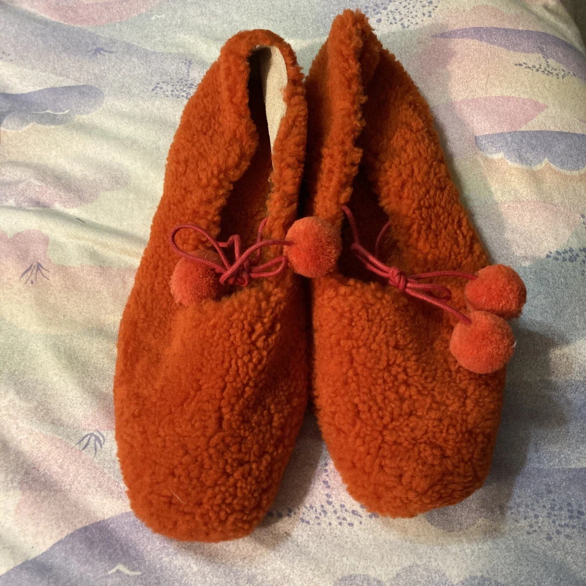 Red shearling online slippers