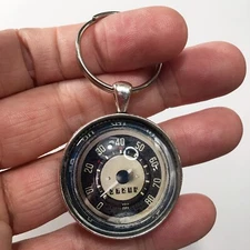 Vintage VW Volkswagen 80 MPH Speedometer Microbus Deluxe Wagon Keychain