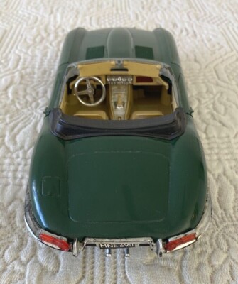 Tonka Polistil 自動車模型　「JAGUAR　XK.E4.2」 Vintage Jaguar XK.E 4.3L Red Tonka Polistil 1:16 SCALE (B3