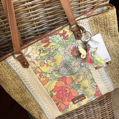 Sakroots Artist Circle style 107667 Floral Woven NWT Keychain & Makeup bag $78