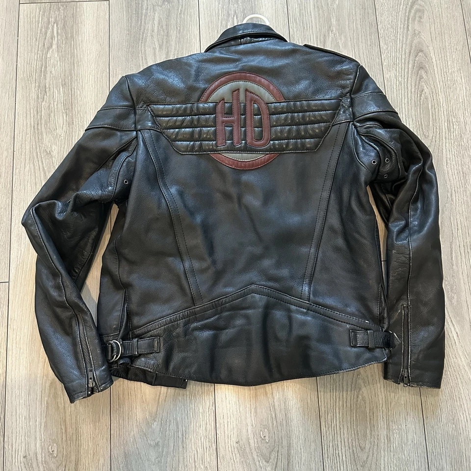 Винтажная женская кожаная мотоциклетная куртка Harley Davidson размер L или XL (22 дюйма на руку) - Изображение 2 из 4
