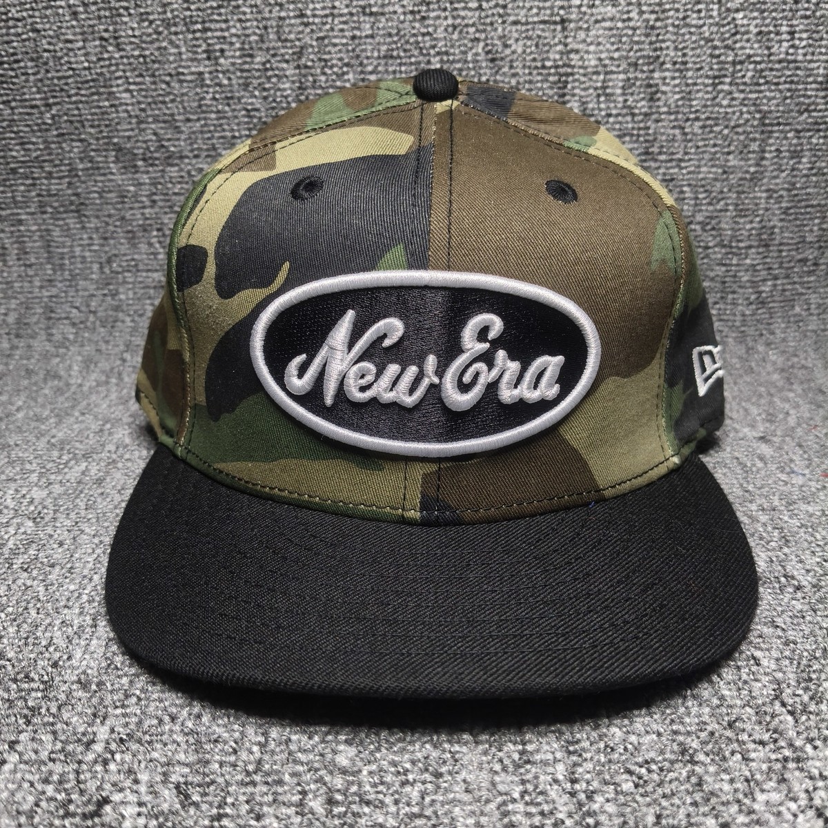 New Era 9FIFTY Camo Snapback Hat Black Flat Brim Cap Oval Logo Y317