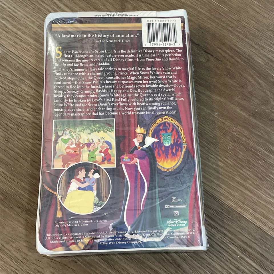 RARE Disney's Snow White & the Seven Dwarfs Masterpiece VHS Collector's Edition - Image 4 of 4