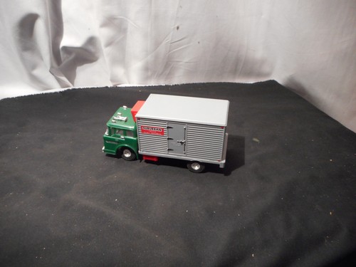 Motorific Suburban Truck - Picture 2 of 6
