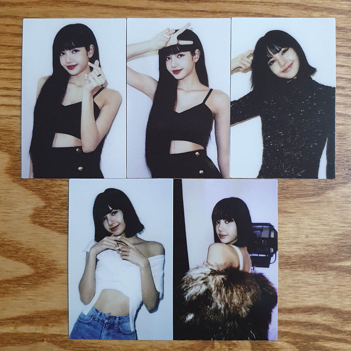 Lisa Official Photocard 5 pcs Set BlackPink 1st Full Album Lisa Official Photocard 5 pcs Set BlackPink 1st Full Album
