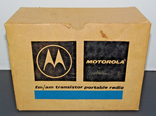 Motorola All Transistor AM/FM/AFC Model TP81BN w/ Leather Case Works! - Picture 15 of 16