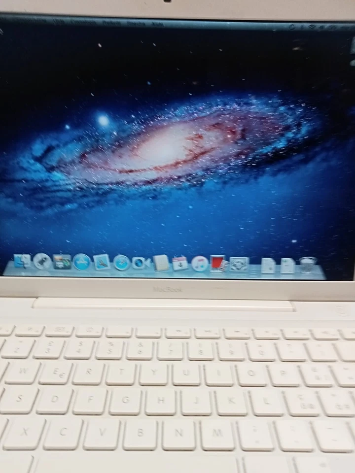 MacBook apple a1181 2007 intel core duo ram 4 gb ddr2 mac os x bianco laptop - Immagine 2 di 4