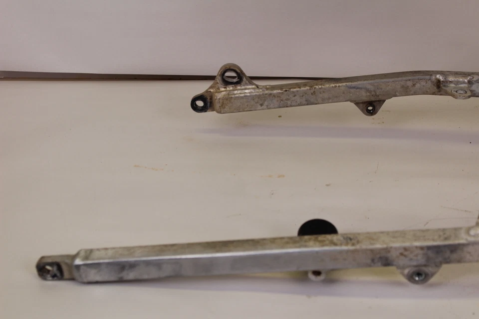 Задний подрамник 2005 05 YAMAHA WR250F - Изображение 4 из 4