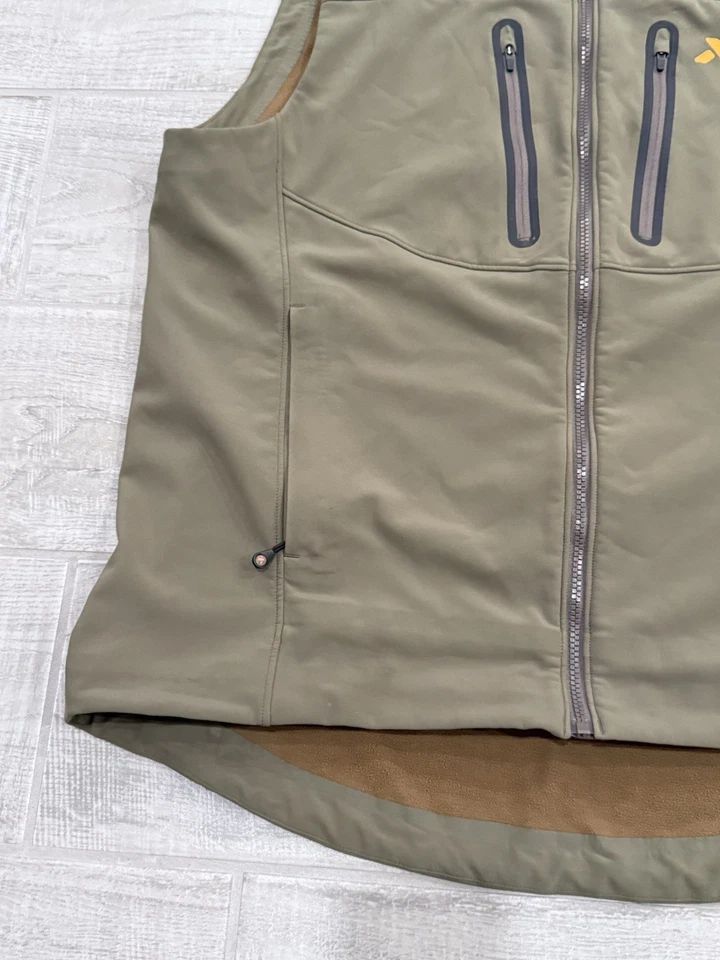 First Lite Catalyst Hunting Vest Green Fleece Lined Size X Large Lightly Worn - Image 3 of 4