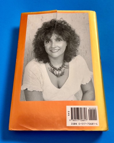 The Law Of Love Laura Esquivel First American Edition Hardcover INCLUDE CD - Picture 2 of 4
