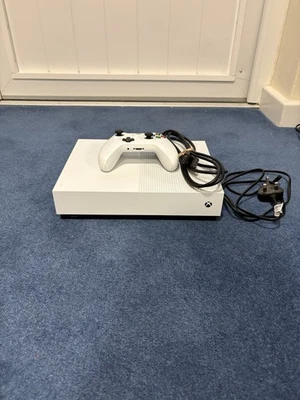 Xbox One Console White And One Controller - Image 1 of 4