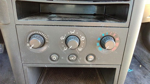04-08 Pontiac Grand Prix Temperature Control Module In Dash Heater Ac Head Unit - Picture 3 of 4
