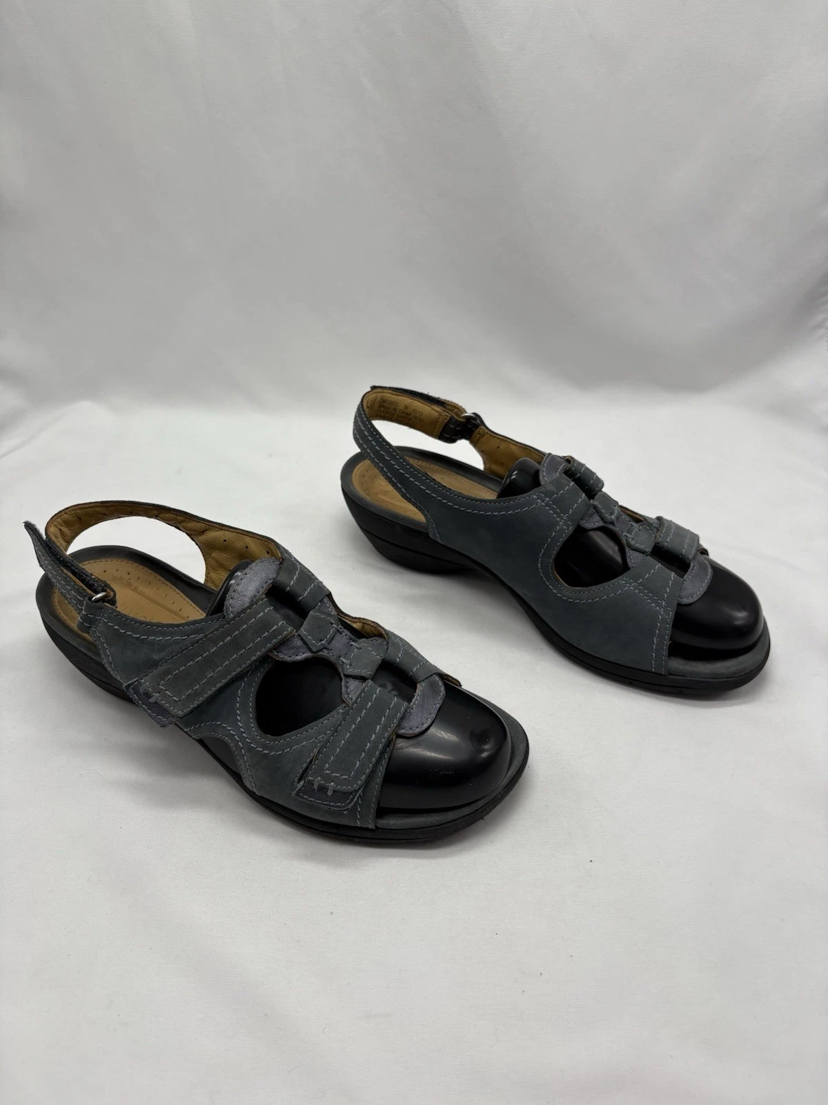 Sandali comodi Clarks destrutturati in pelle nabuk blu cinturino alla caviglia donna 7M