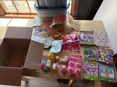 Lot Of Easter - Egg Coloring, Decor Bunny, Signs, Egg Ornaments Td121