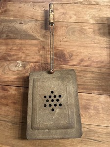 Vintage Fireplace Campfire Metal Popcorn Popper Wooden Handle Sliding Cover