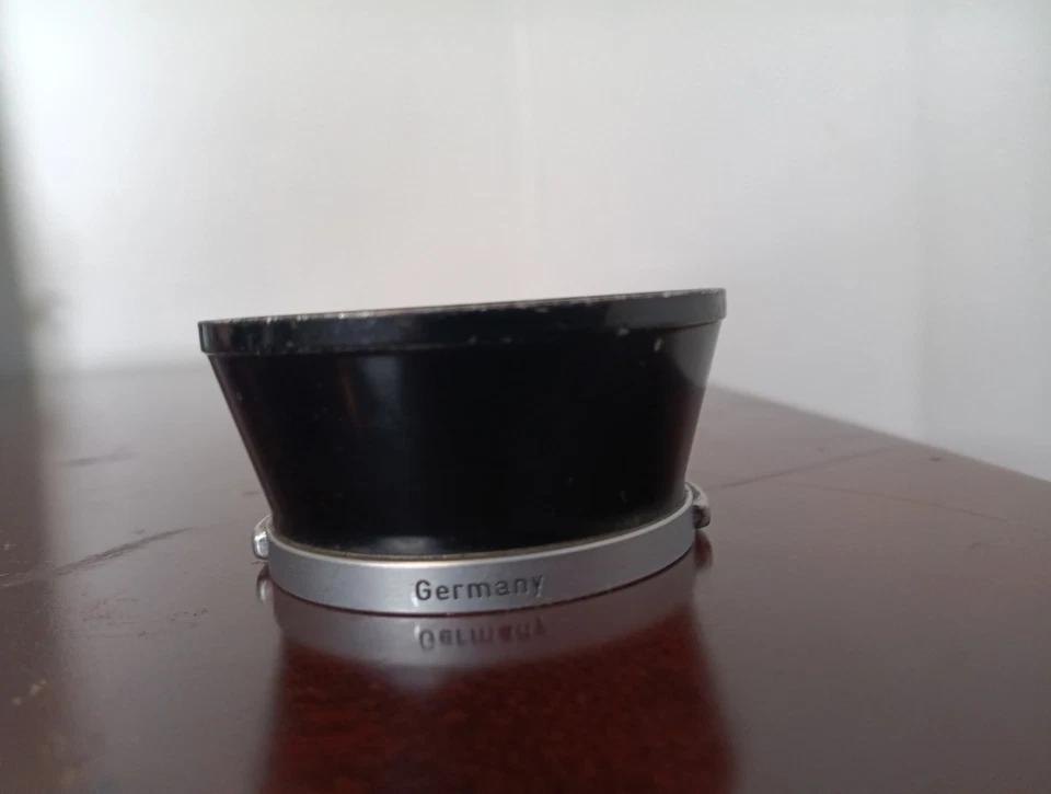 Parasol vintage Leica Leitz Wetzlar IROOA para Summaron 3,5 cm y Summicron 5 cm Foto 2 de 2