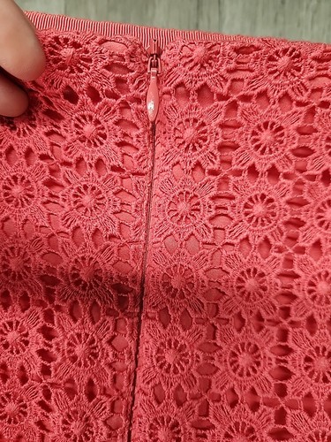 Ann Taylor Women’s Pencil Skirt Size 4 Pink-Coral Embroidered Floral Lace - Picture 5 of 10