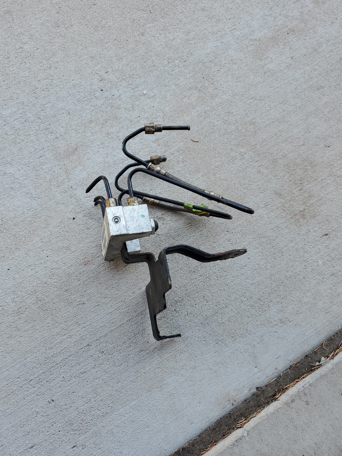 20022004 Jeep Liberty Brake Proportioning Valve 52128384AC OEM W