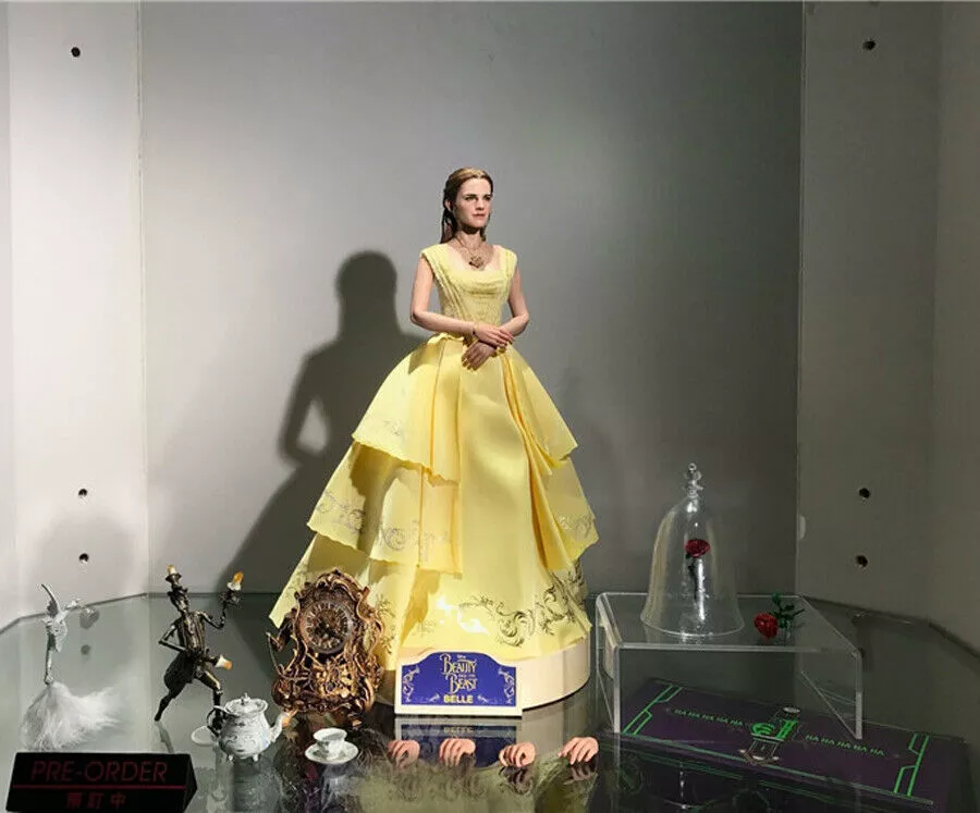 Hot toys belle beauty and hotsell the beast