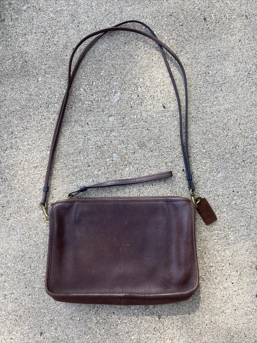 Vintage Coach Turnlock Clutch www.webau.me