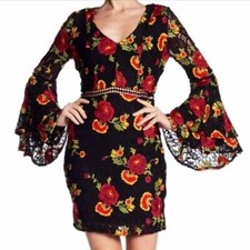 Alexia Admor Black Lace Red Floral Embroidered V-Neck Bell Sleeve Mini Dress
