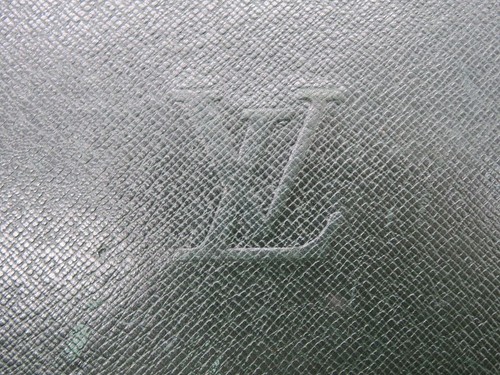 LOUIS VUITTON breites Pochette Accessoire Tablett Taiga Leder guter Zustand - Bild 3 von 10