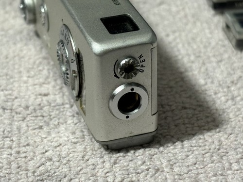 Vintage 1960's Yashica Atoron Ultra Miniature Spy Camera Cartridge Load In Case - Picture 8 of 11