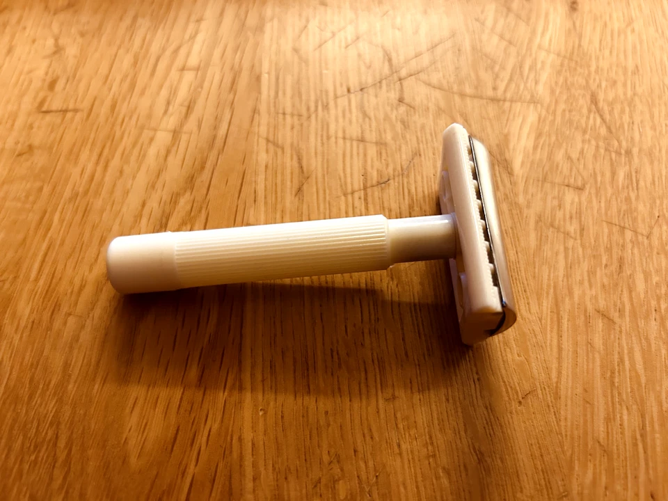 Mulcuto, Rasierer Nr. 9 Gradschnitt, Solingen, DDR - Bild 2 von 4