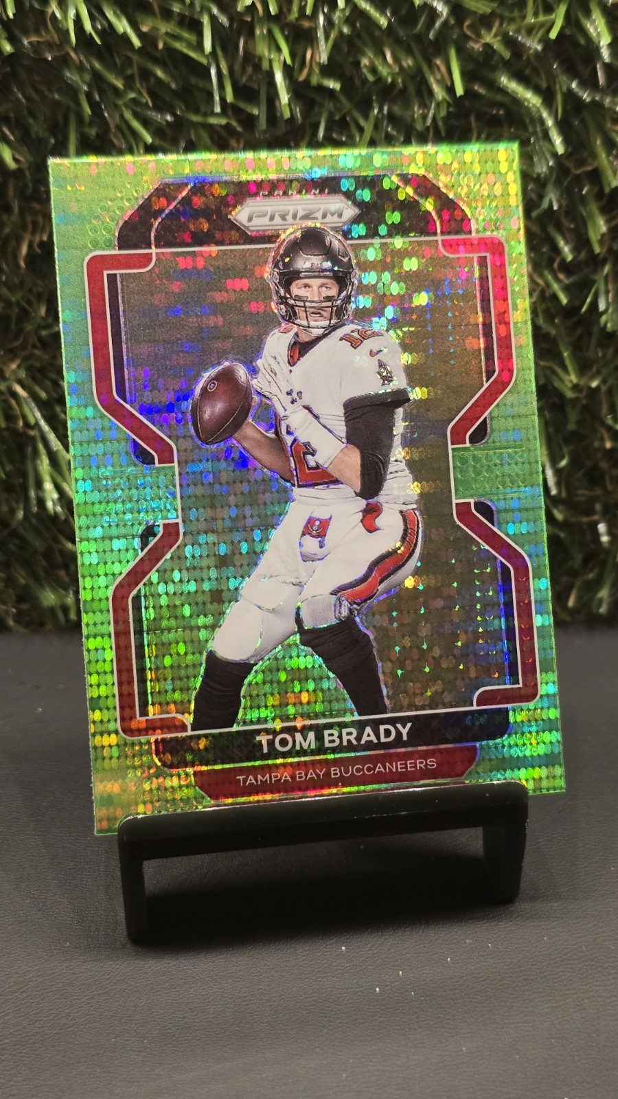 2021 Panini Prizm Tom Brady #294 Neon Green Pulsar Prizm Tampa Bay Buccaneers