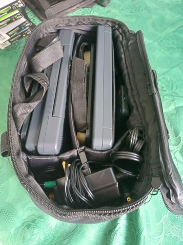 Alba DVD-293 Twin Dual Screen Mobile DVD Player w/ Cables Remotes and Bag - Picture 12 of 13