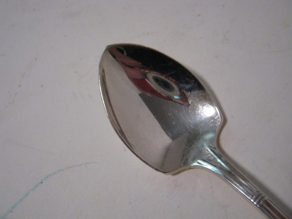1939 International silverplate " Court " Set of Ice Cream Spoons Set of 12 - Image 3 of 4