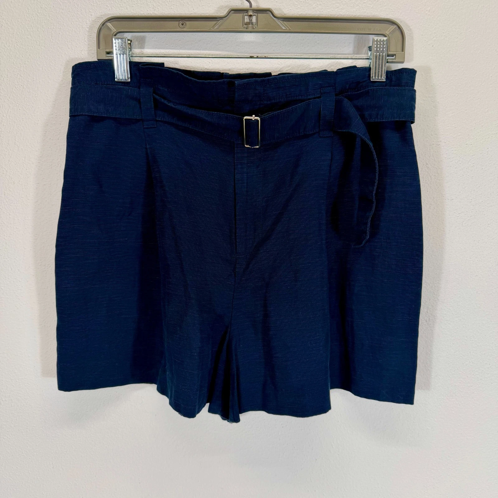 Club Monaco Darcee Belted High Rise Linen Blend Navy Blue Pleated Shorts Size 10