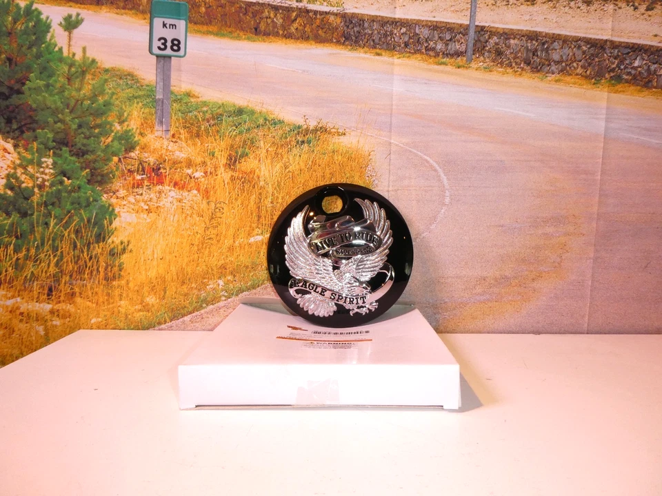 Puerta de combustible Harley negra con cromo Live to Ride Eagle 08-20 Tour V-Twin 38-0495 X8 Foto 2 de 4